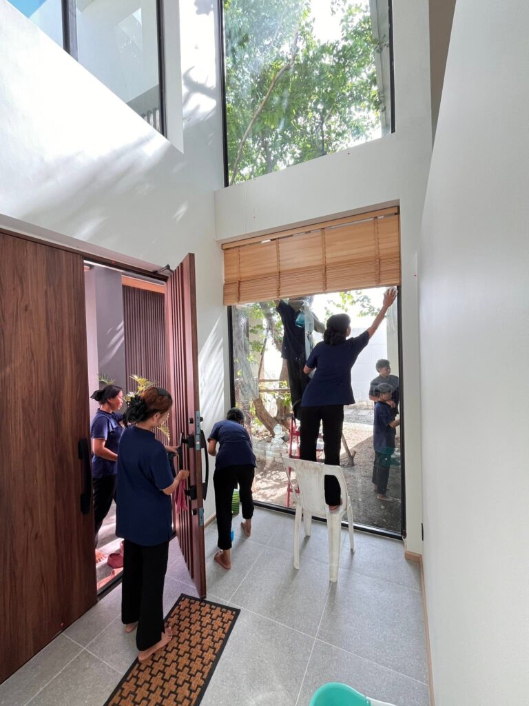 รับทําความสะอาดบ้าน คอนโด โรงแรม พลูวิลล่า พัทยา
