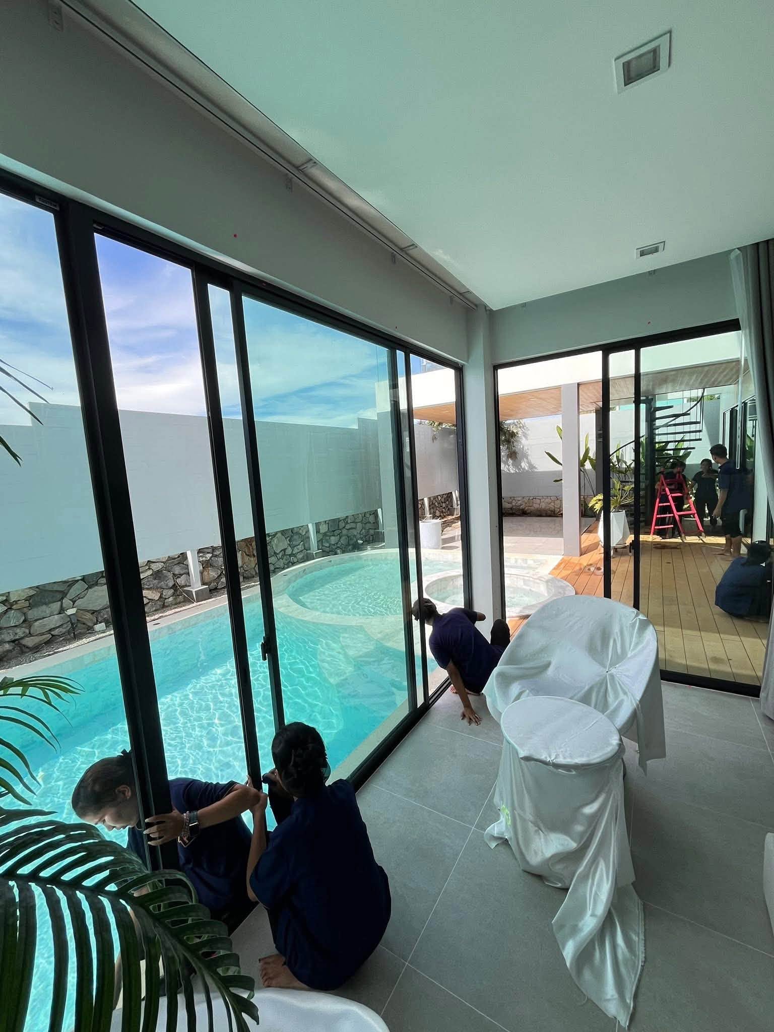 รับทําความสะอาดบ้าน คอนโด โรงแรม พลูวิลล่า พัทยา ล้างสระว่ายน้ำ